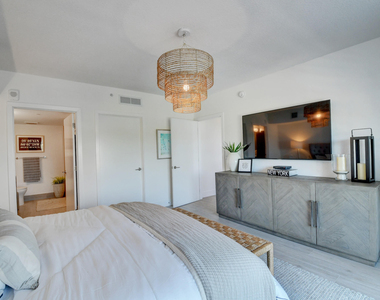 111 Se 1st Avenue - Photo Thumbnail 17
