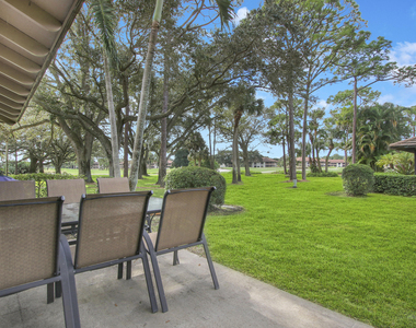 533 Club Drive - Photo Thumbnail 16