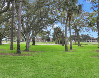 533 Club Drive - Photo Thumbnail 17