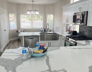 14608 W Horizon Drive - Photo Thumbnail 15
