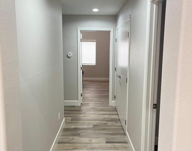 14608 W Horizon Drive - Photo Thumbnail 10