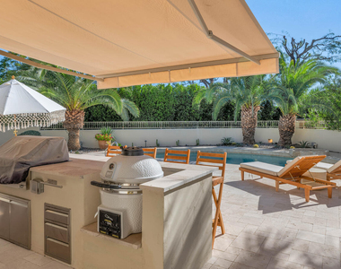 9447 E Calle De Valle Drive - Photo Thumbnail 18