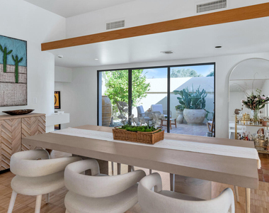 9447 E Calle De Valle Drive - Photo Thumbnail 4