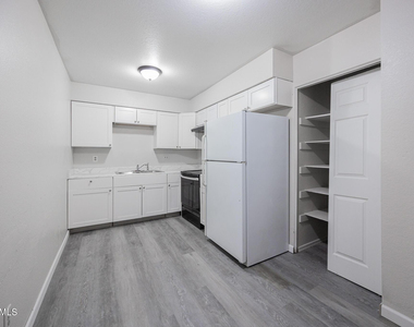 2340 E Broadway Road - Photo Thumbnail 5