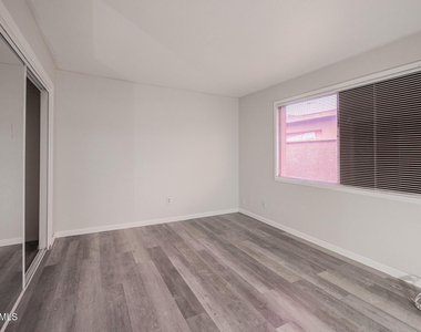 2340 E Broadway Road - Photo Thumbnail 10