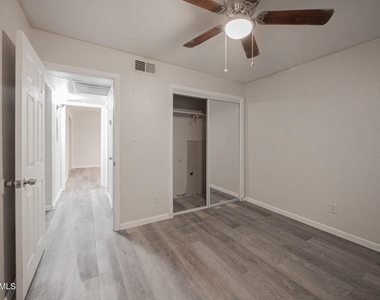 2340 E Broadway Road - Photo Thumbnail 8