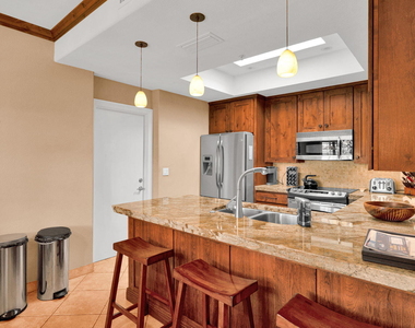 7710 E Gainey Ranch Road - Photo Thumbnail 6