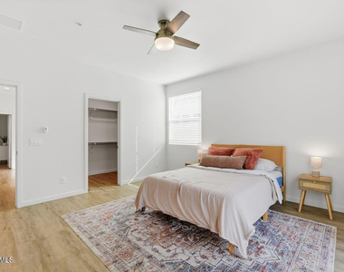 7959 N 53rd Avenue - Photo Thumbnail 19