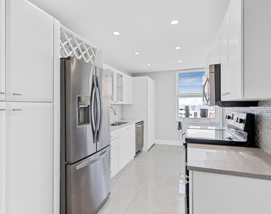 2800 E Sunrise Boulevard - Photo Thumbnail 19