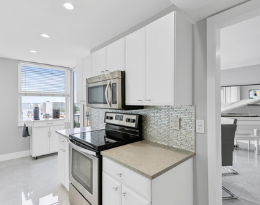 2800 E Sunrise Boulevard - Photo Thumbnail 20