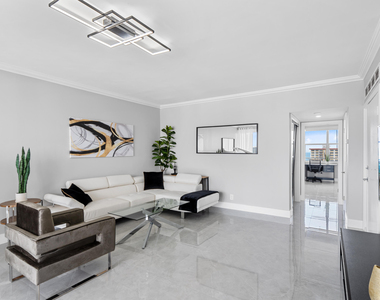 2800 E Sunrise Boulevard - Photo Thumbnail 10