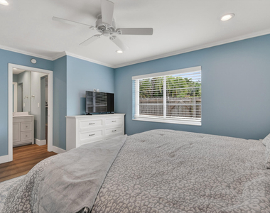 11521 Landing Place - Photo Thumbnail 12