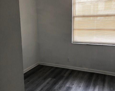 151 Se 6th Avenue - Photo Thumbnail 9