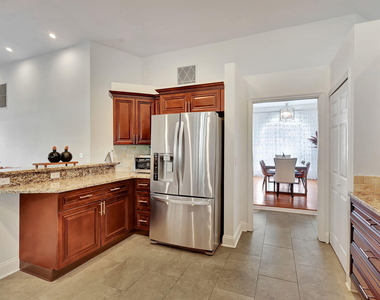13805 Sheffield Street - Photo Thumbnail 8