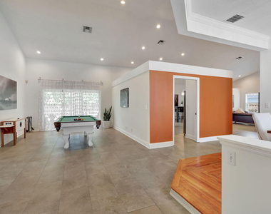 13805 Sheffield Street - Photo Thumbnail 36