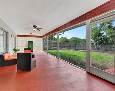 13805 Sheffield Street - Photo Thumbnail 2