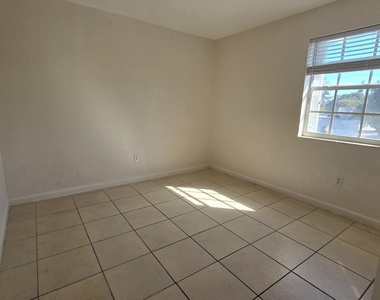 1290 Ne 142nd Street - Photo Thumbnail 2