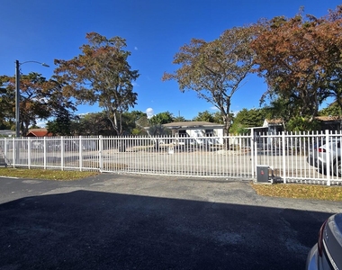 1290 Ne 142nd Street - Photo Thumbnail 8
