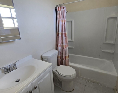 1290 Ne 142nd Street - Photo Thumbnail 4