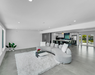 3431 Ne 26th Avenue - Photo Thumbnail 16
