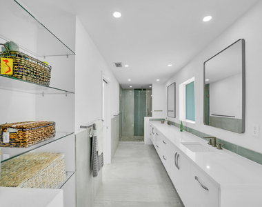 3431 Ne 26th Avenue - Photo Thumbnail 34