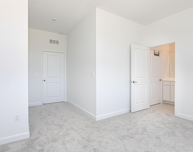 503 Se Rivergrass Street - Photo Thumbnail 35