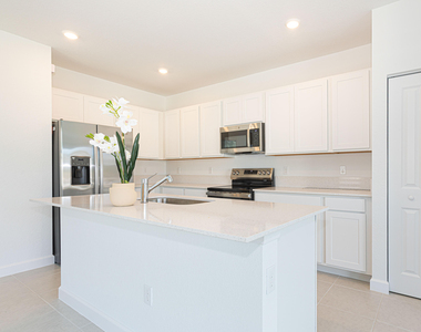 503 Se Rivergrass Street - Photo Thumbnail 19