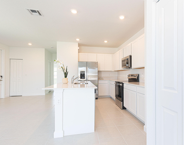 503 Se Rivergrass Street - Photo Thumbnail 18