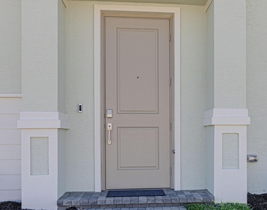 503 Se Rivergrass Street - Photo Thumbnail 12