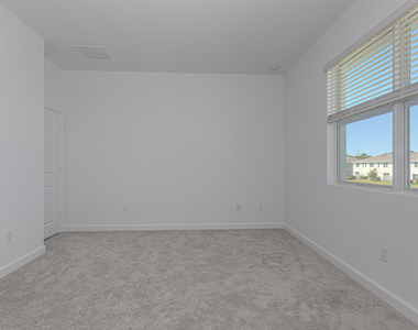 503 Se Rivergrass Street - Photo Thumbnail 24