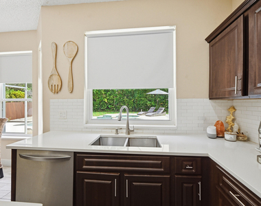 15073 Oak Chase Court - Photo Thumbnail 10