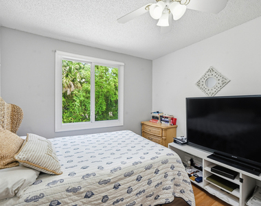 15073 Oak Chase Court - Photo Thumbnail 37