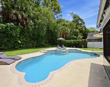 15073 Oak Chase Court - Photo Thumbnail 21