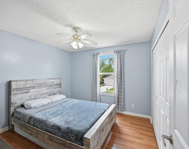 15073 Oak Chase Court - Photo Thumbnail 31