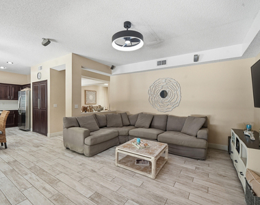 15073 Oak Chase Court - Photo Thumbnail 13