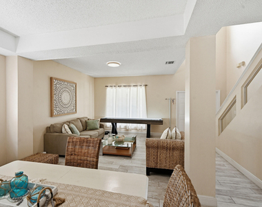 15073 Oak Chase Court - Photo Thumbnail 3
