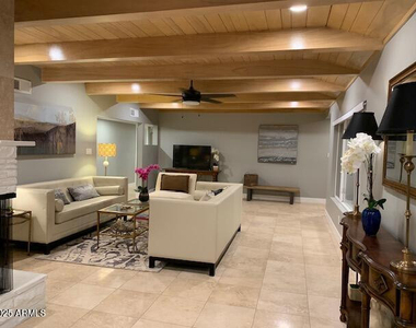 4632 N 49th Place - Photo Thumbnail 7