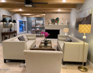 4632 N 49th Place - Photo Thumbnail 6