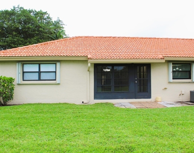 4450 Nutmeg Tree Lane - Photo Thumbnail 17
