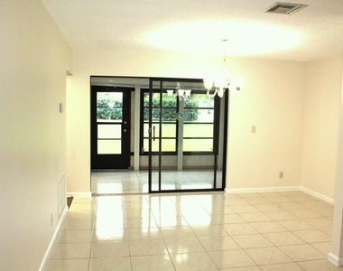 4450 Nutmeg Tree Lane - Photo Thumbnail 5