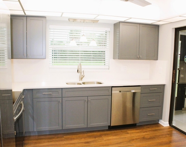 4450 Nutmeg Tree Lane - Photo Thumbnail 4