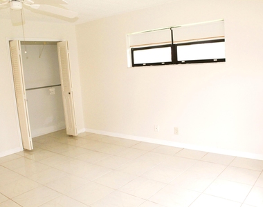 4450 Nutmeg Tree Lane - Photo Thumbnail 9