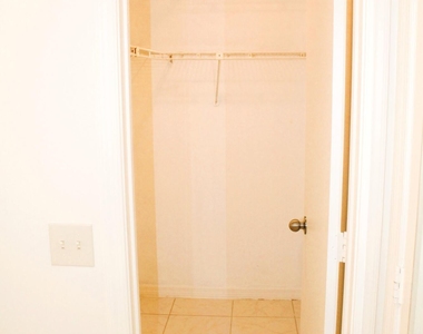 4450 Nutmeg Tree Lane - Photo Thumbnail 10
