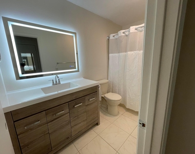 4450 Nutmeg Tree Lane - Photo Thumbnail 7
