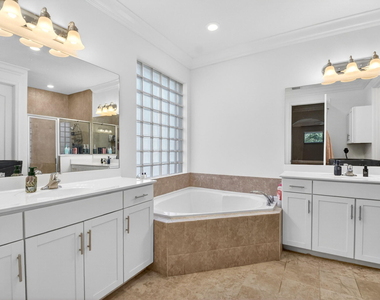 9062 Gulf Cove Drive - Photo Thumbnail 30