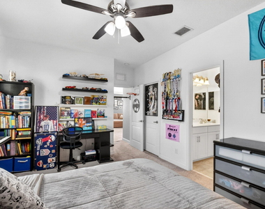 9062 Gulf Cove Drive - Photo Thumbnail 49