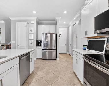 9062 Gulf Cove Drive - Photo Thumbnail 19