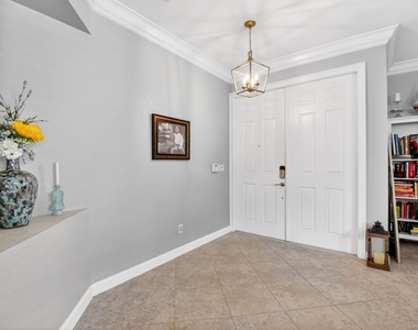 9062 Gulf Cove Drive - Photo Thumbnail 6