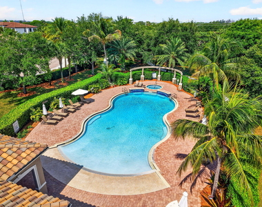 9062 Gulf Cove Drive - Photo Thumbnail 77