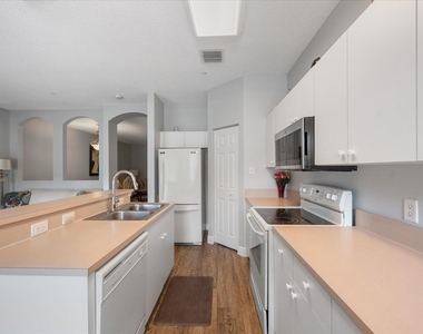 112 Lighthouse Circle - Photo Thumbnail 8